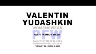 'Valentin Yudashkin Fall/Winter 2022-23 Women\'s RTW collection - Fashion Show | DNMAG'