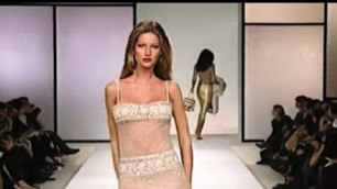 'VALENTINO Fall 2000 Paris - Fashion Channel'