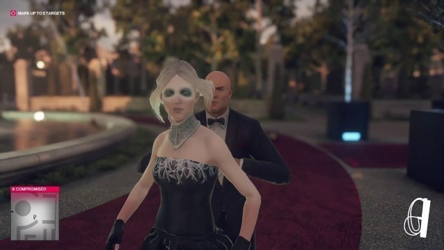 'Hitman : Kill Women with Garrotte and snap neck in Paris Fashion Show'