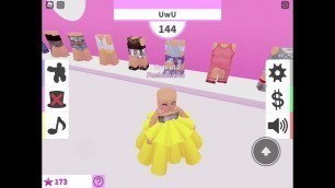 'Play fashion famous in roblox #fashionfamousroblox'