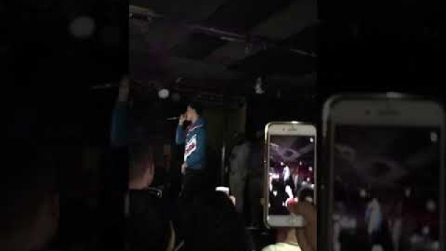 'jay critch performs song -fashion'