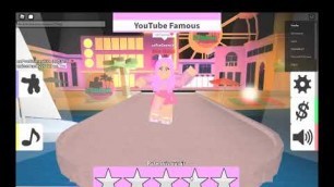 'seeing who wins ( fashion famous ROBLOX)'