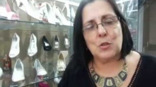 'Rosi Ileska sugere sapatos para vestido de noivas'