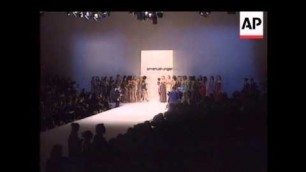'France - Ungaro and Valentino fashion show'
