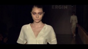 'Tuba Ergin SS16 Fashion Show'