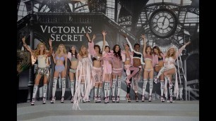 'Victoria\'s Secret Fashion Show in Paris 2016 video'