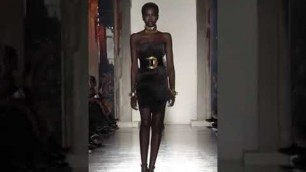 'Adut akech best runway walk //Boss bitch-Doja cat #shorts  #adutakech #fashion #runway #topmodel'
