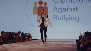 'Stefano Suaros live performance. New York Style Fashion Week 2018'