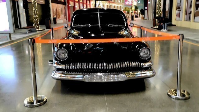 'russia\'s 1960\'s car//soviet car//old fashion cars'