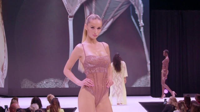'Lingerie Fashion Show 2022 Hunkemoller 