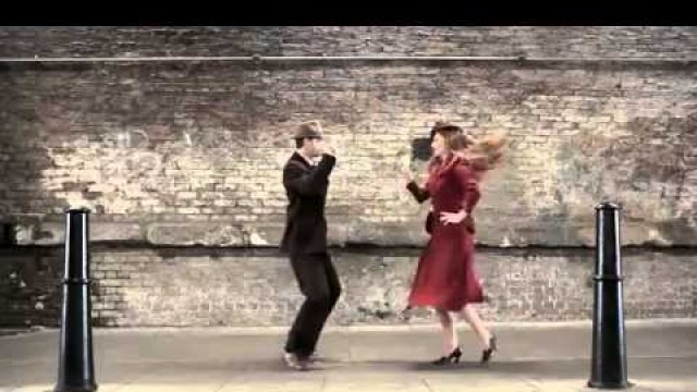'100 years of fashion in just 100 seconds / London Style'