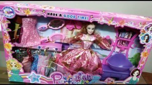 'Barbie Doll Unboxing! Barbie Doll\'s Fashion Clothes Set'