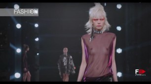 'VERSUS Fall Winter 2017-18 London Fashion Week - Fashion Channel'