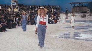 'The Spring-Summer 2019 Ready-to-Wear Show — CHANEL'