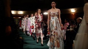 'Huishan Zhang London Fashion Week February 2017'