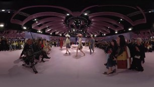 'Mulberry AW18 catwalk in 360 VR | London Fashion Week'