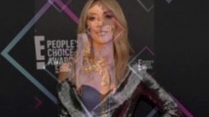 'Rating People’s Choice Awards Outfits'