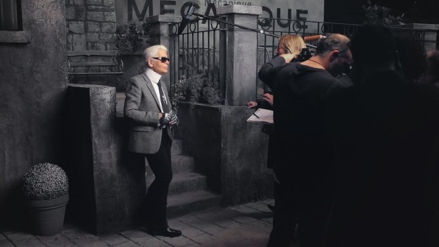 'Karl Lagerfeld on the Paris in Rome 2015/16 Métiers d\'art Show – CHANEL Shows'