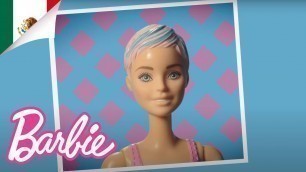'Barbie Color Reveal Fashion Show! | Barbie Latinoamérica'