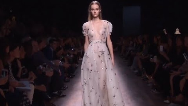 'VALENTINO WOMEN\'S FASHION SHOW COLLECTION - SPRING SUMMER 2015 | FULL SHOW'