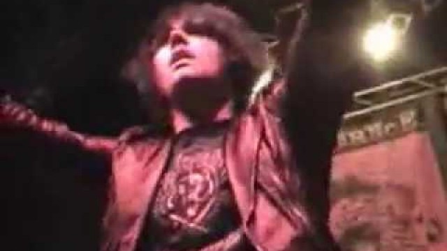 'This.Is.Not.Emo - My Chemical Romance - It\'s Not A Fashion Statement (early version) (live)'