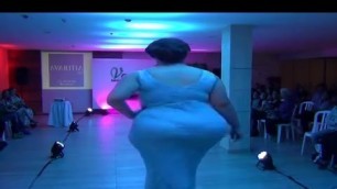 'Fashion Weekend Plus Size 2017 / Large Women Wearing (Tight Clothing) New Collection- Fashion Show .'