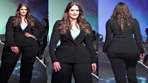 'Zareen Khan  Ramp Walk For Parafait Plus Size Fashion Show'