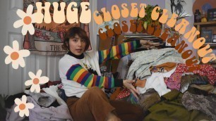'HUGE closet declutter because I\'M BORED (1970s fashion)'