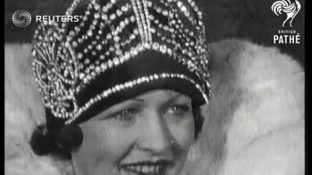 'GERMANY: FASHION:  A new German fashion Queen (1927)'