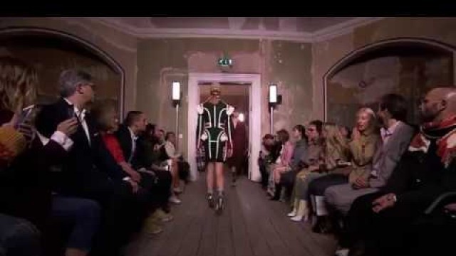 'Burberry Show- Men\'s and Women\'s Collection september 2017 in London'
