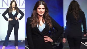 'Zareen Khan With Plus Size Models at Fashion Show'