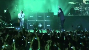 'My Chemical Romance \"It\'s Not A Fashion Statement,It\'s A Fucking Deathwish\" [Live From Mexico City]'
