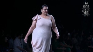 'Beena Malji.. Plus size model walks for LOTUS INDIA FASHION WEEK #LMIFWSS20'