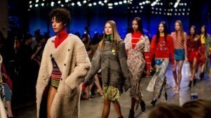 'Topshop at London Fashion Week | The Full Topshop Unique February 2017 Catwalk Show'