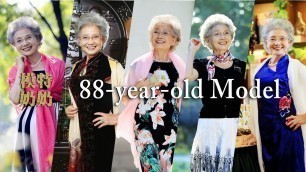 '88 year old grandma has become China\'s fashion icon'