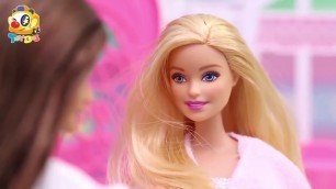 'Barbie\'s Fashion Show   Kids Toys Story   Baby doll kids toys'