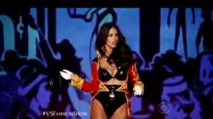 'Just Adriana Lima at the 2012 VS Fashion Show (GANGNAM STYLE)'
