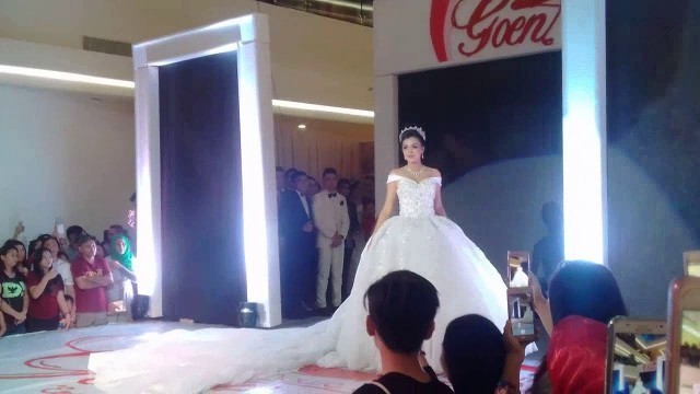 'Amazing...!!! Fashion show(wedding) Trio KaFeIn Top 3 PI 2016 (Kezia Warouw,Felice, Intan) di Manado'