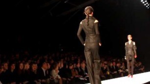 'Viktor & Rolf Fall Winter 2011-2012 Full Fashion Show. Paris Fashion Week'