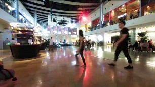 'Virtual Reality DJs playing in Fashion Show LV (180 VR Video)'
