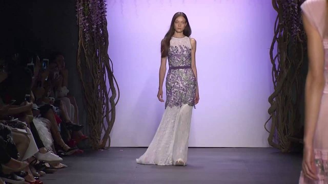 'Вечерние платья Tadashi Shoji Весна 2016 на New York Fashion Week'