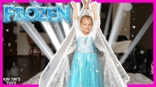 'Kids Costume Runway Show | Elsa & Anna from Frozen & MORE!'