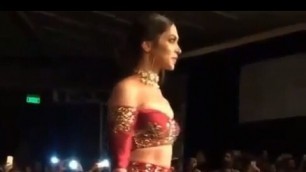 'Deepika Padukone dress slip in fashion show'