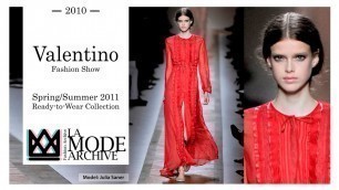 'Valentino Fashion Show - Spring/Summer 2011 Ready-to-Wear Collection'