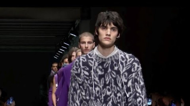 'Federico Cina Fall/Winter 2022 Runway | Milan Fashion Week Men\'s | VRAI Magazine'